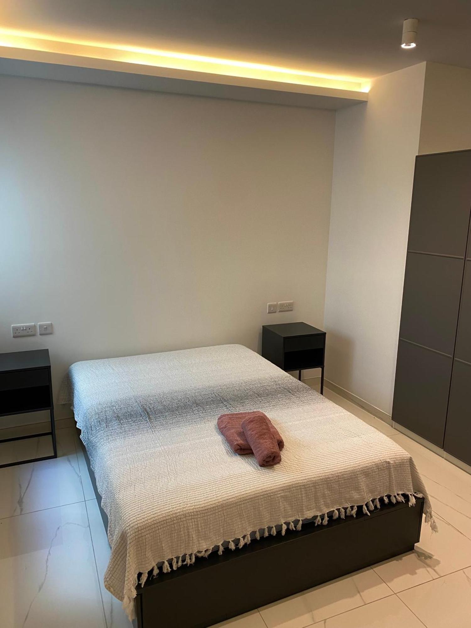 Tigne Sliema Three Bedrooms Apartment Eksteriør billede