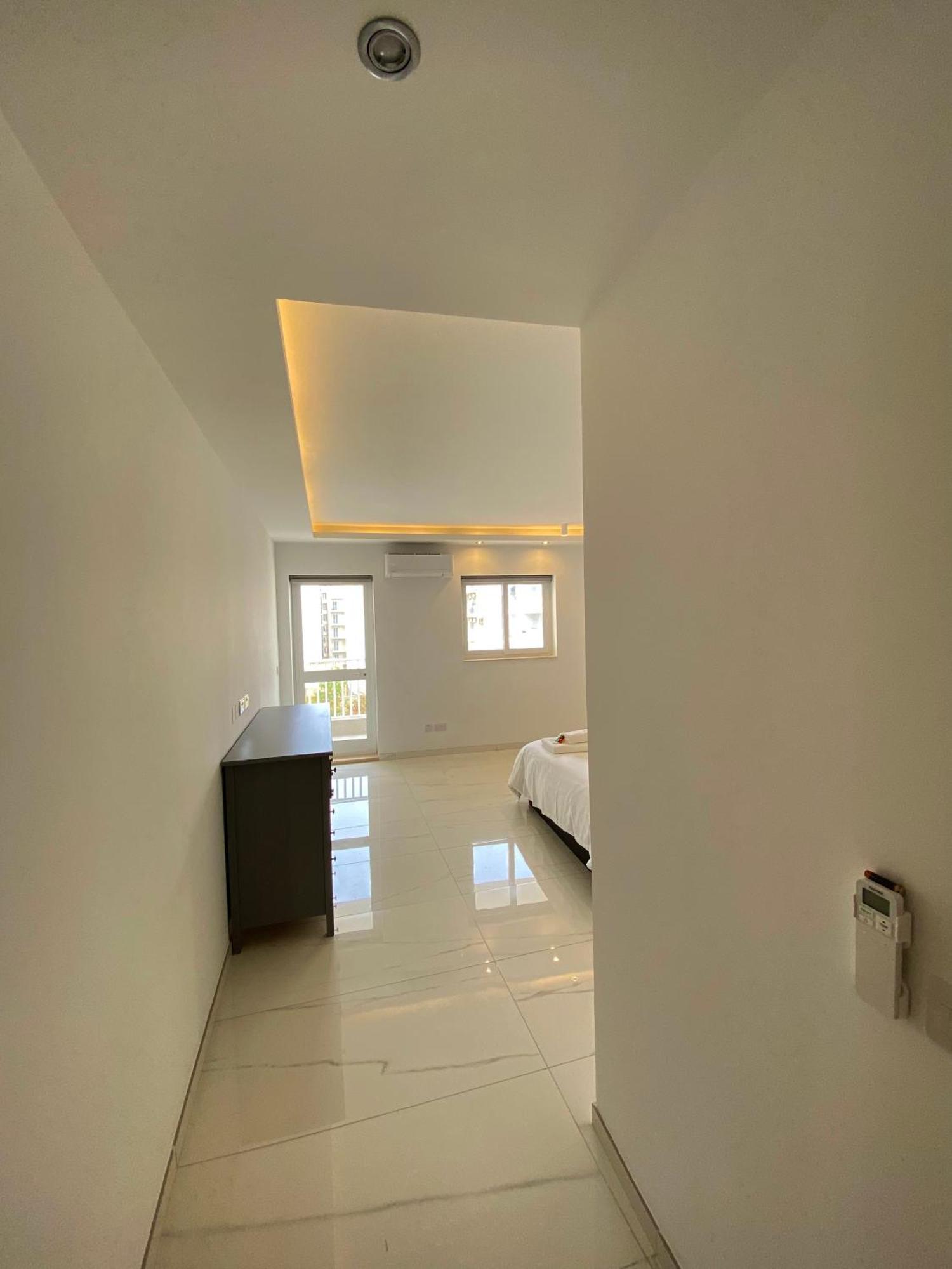 Tigne Sliema Three Bedrooms Apartment Eksteriør billede
