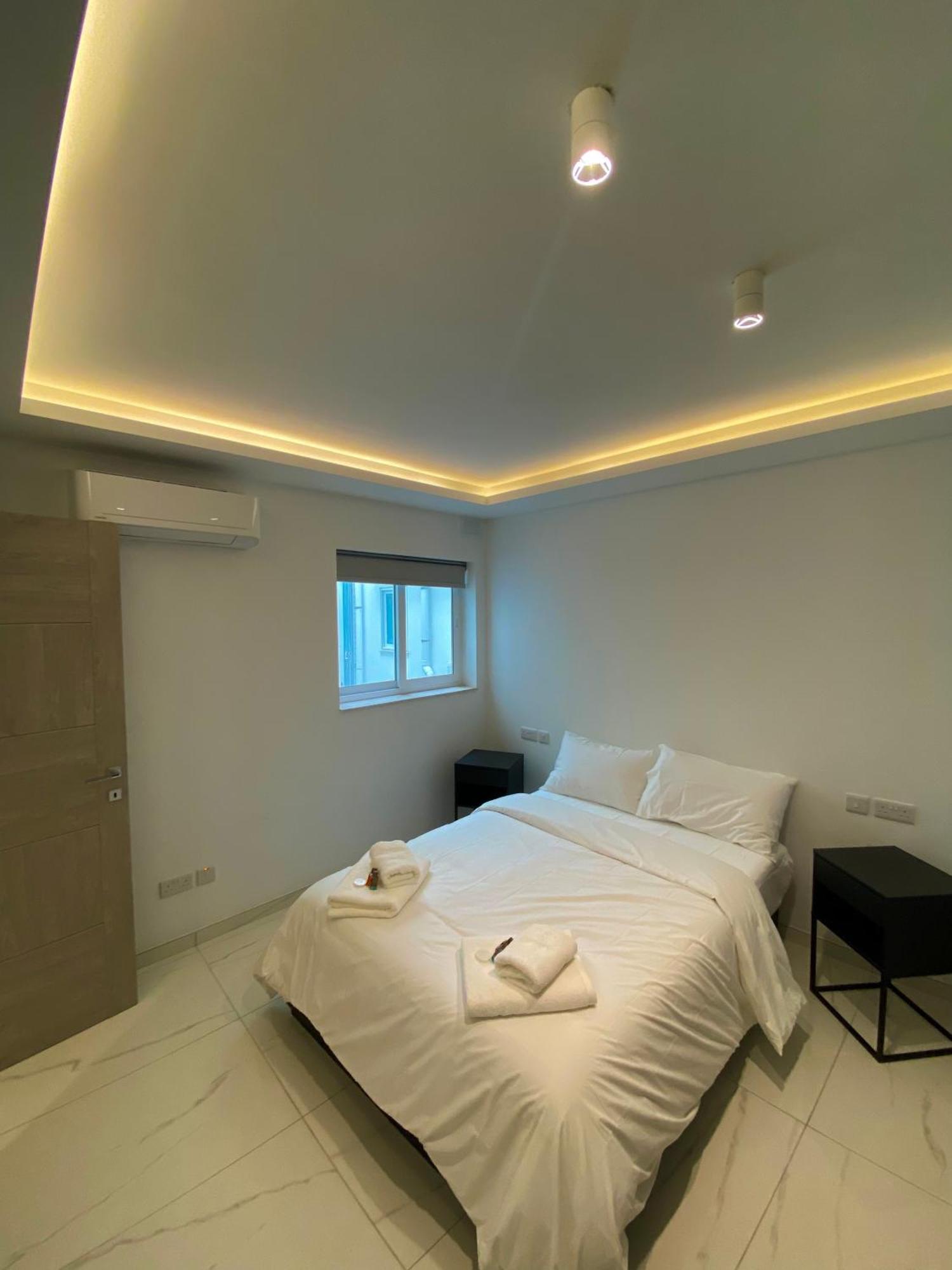 Tigne Sliema Three Bedrooms Apartment Eksteriør billede