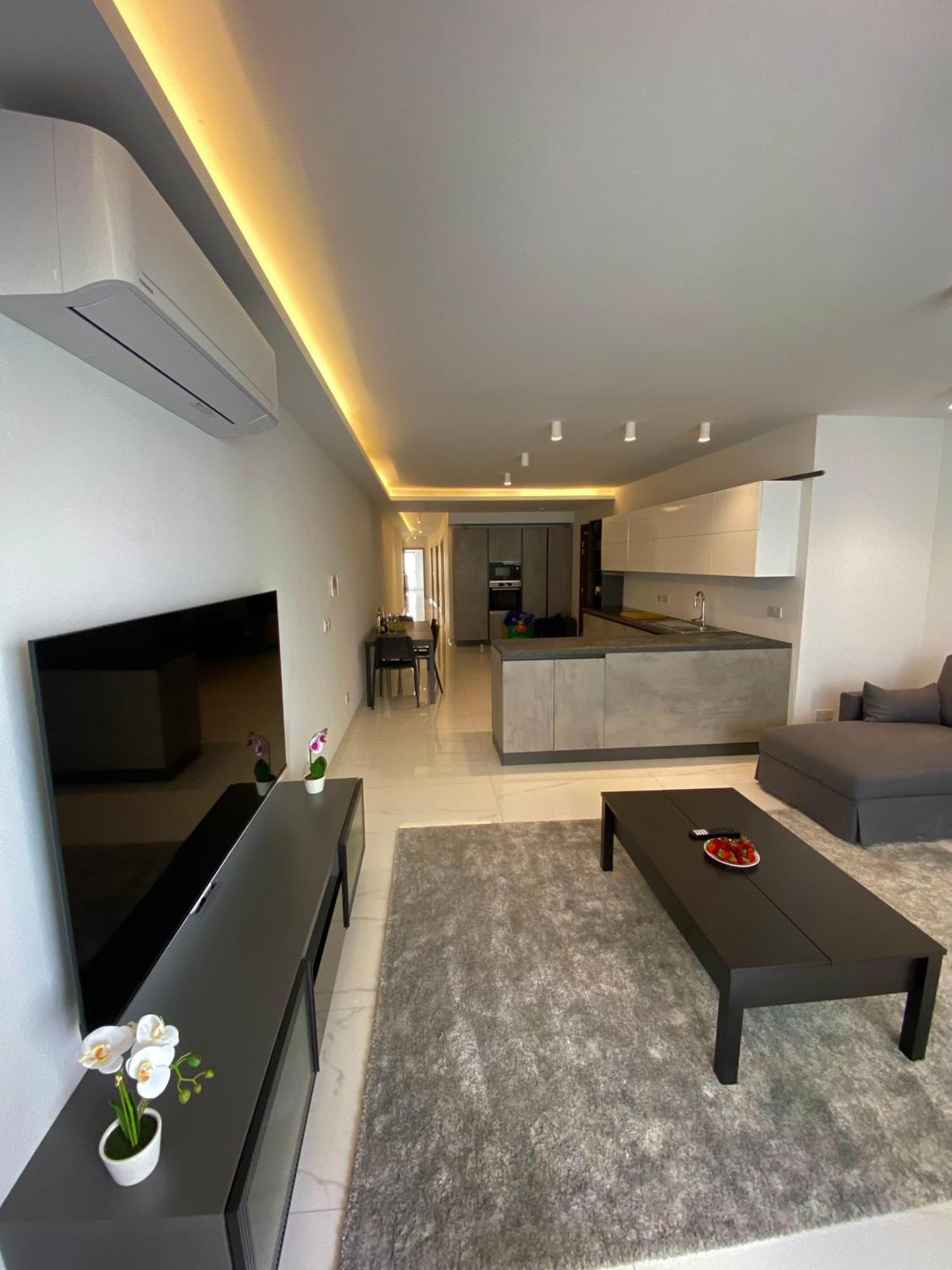 Tigne Sliema Three Bedrooms Apartment Eksteriør billede